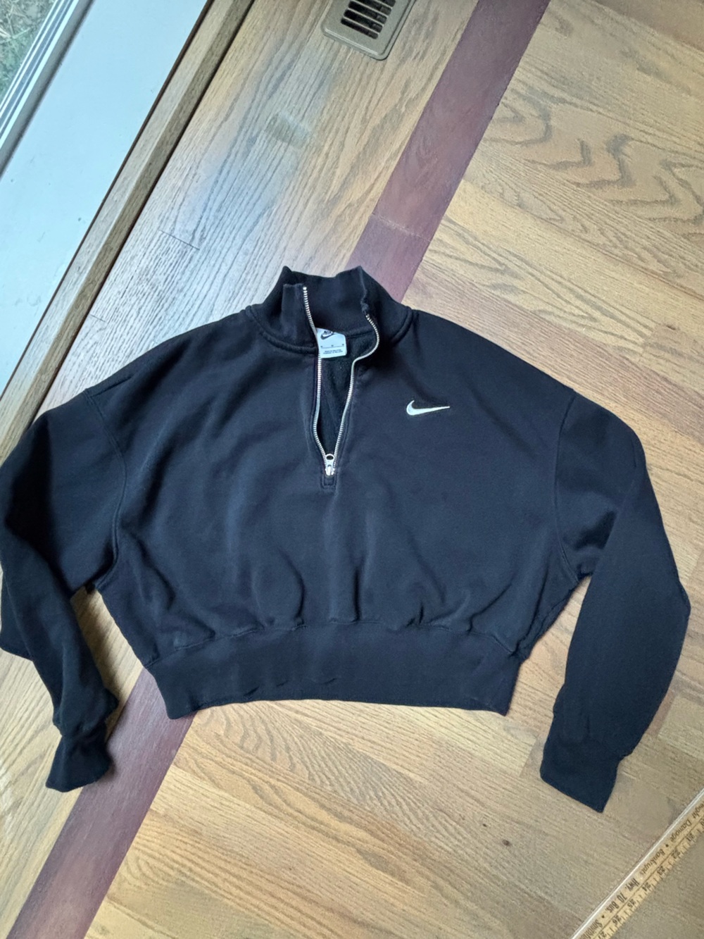 Nike Cropped Black Quarter Zip Pullover Sweatshirt Size Medium - Athleisure - Picture 7 of 9